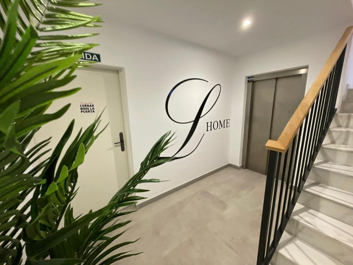 Lhome 카디스 외부 사진