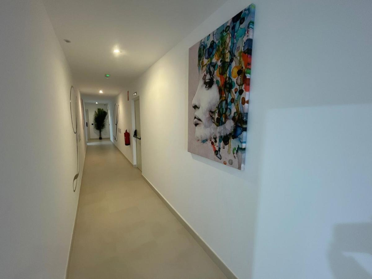 Lhome 카디스 외부 사진